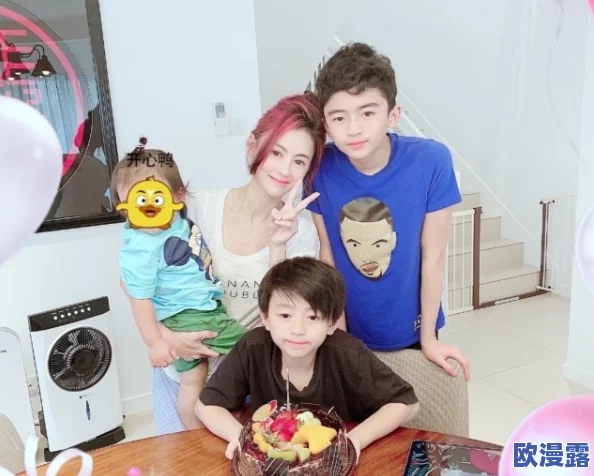 黄色视频观看：某明星涉嫌在私密聚会中曝光，网友纷纷围观疑似内幕揭秘