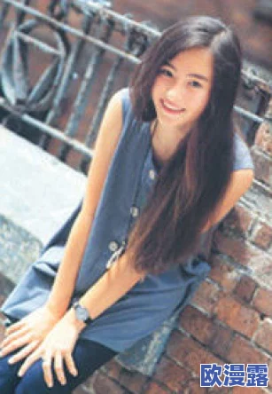 张柏芝下面毛黑黑，网友热议其个人形象与时尚风格的变化，引发广泛关注和讨论