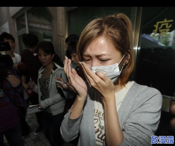 老师让我吃-她-胸 摸-她-奶，学生称其为私人补课方式引发热议