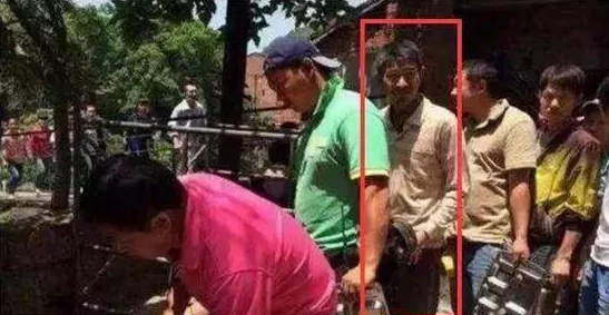 老肥逼:传闻其与知名明星私下交往,背后故事引发网友热议,真相究竟如何? 老肥逼:传闻其与知名明星私下交往,背后故事引发网友热议,真相究竟如何?